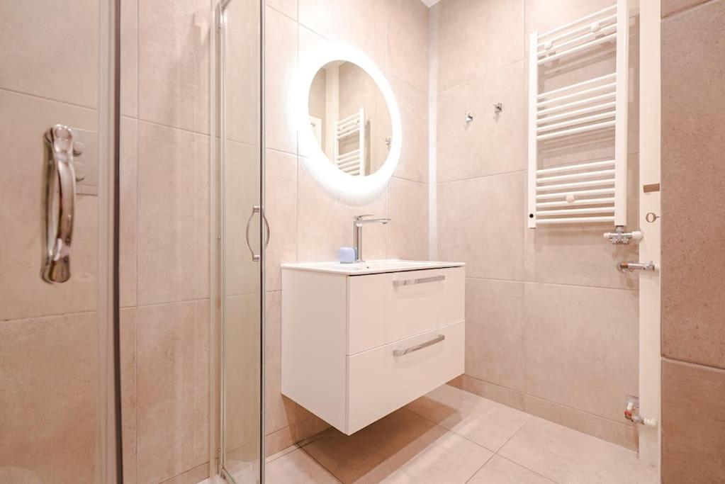 Syntagma Square, 60Sqm Dream Suite Atenas Exterior foto