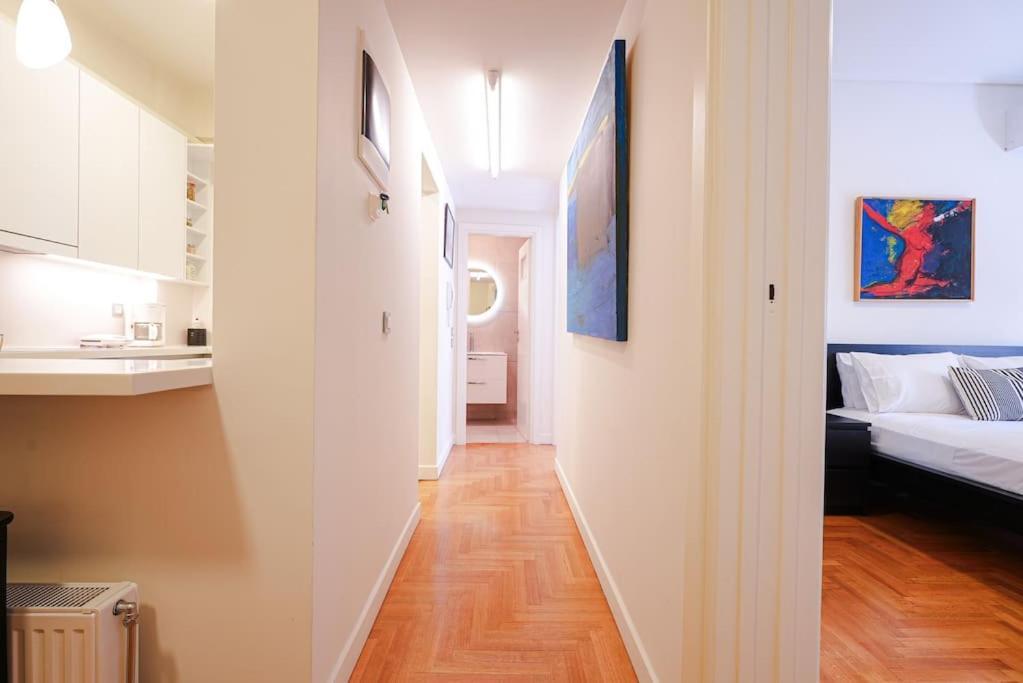 Syntagma Square, 60Sqm Dream Suite Atenas Exterior foto