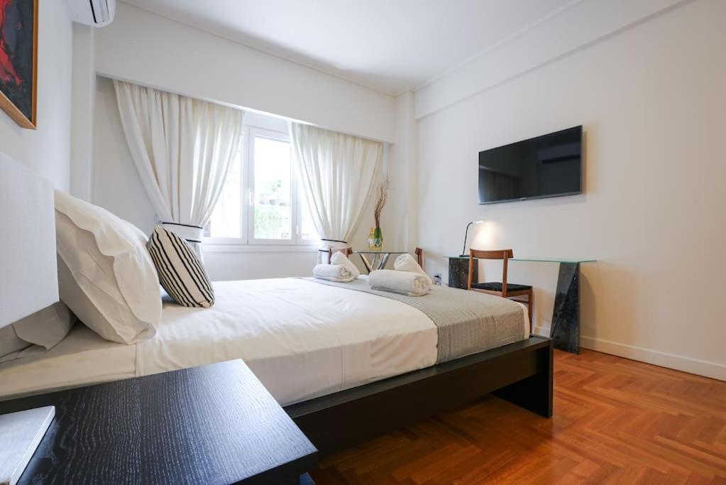 Syntagma Square, 60Sqm Dream Suite Atenas Exterior foto