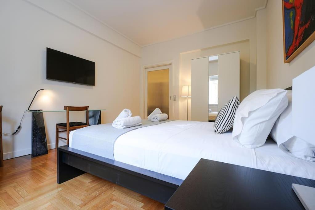 Syntagma Square, 60Sqm Dream Suite Atenas Exterior foto