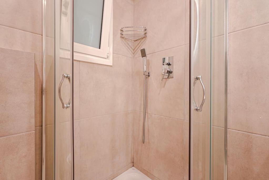 Syntagma Square, 60Sqm Dream Suite Atenas Exterior foto